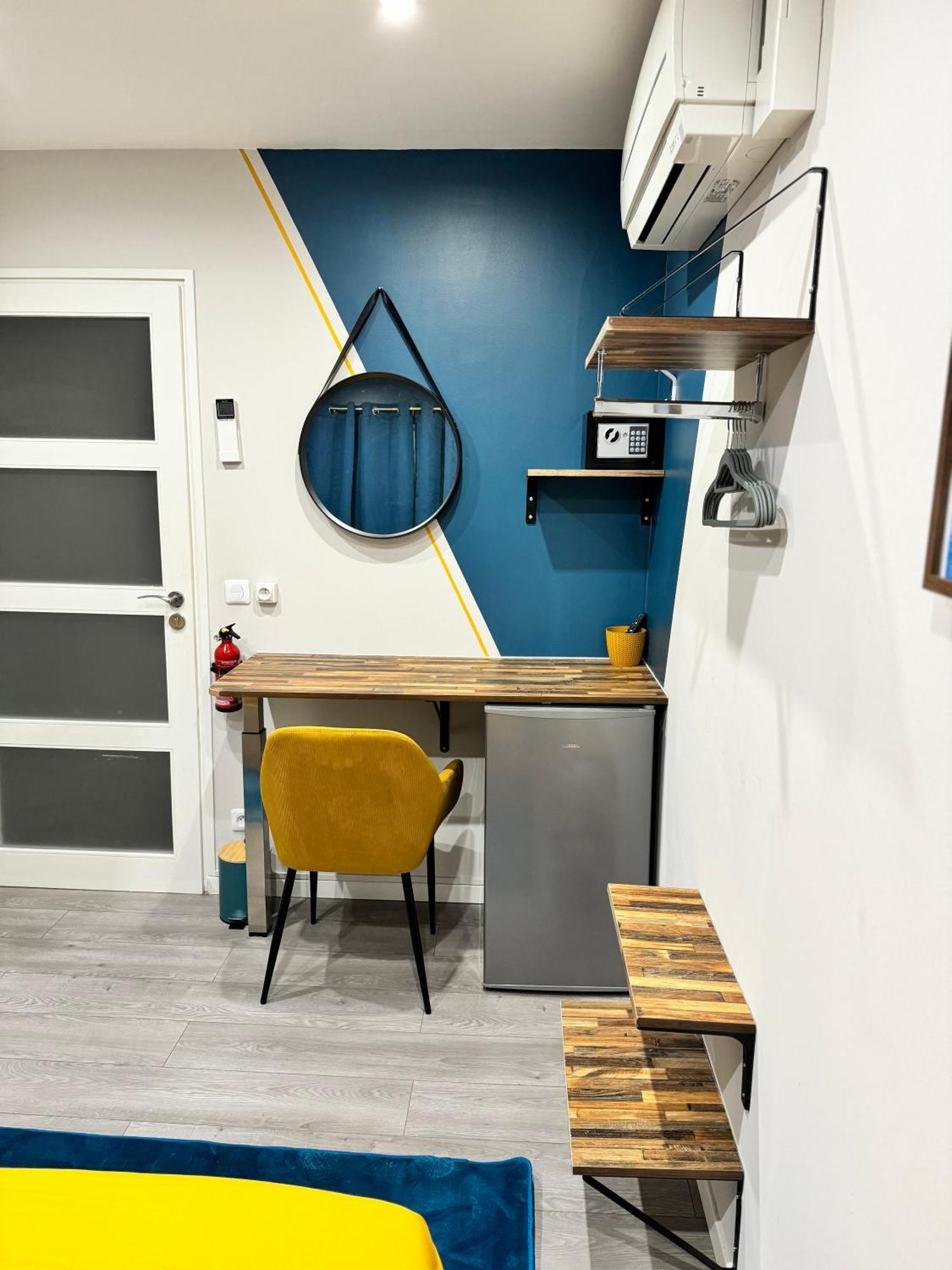 Worldroom Chambre Privee Avec Espace Commun Perpinhã Exterior foto