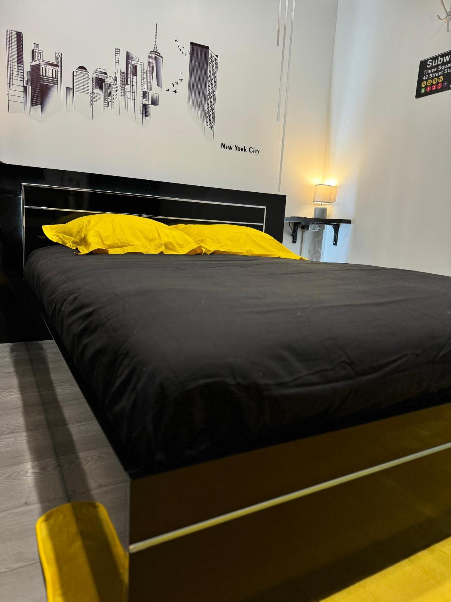 Worldroom Chambre Privee Avec Espace Commun Perpinhã Exterior foto