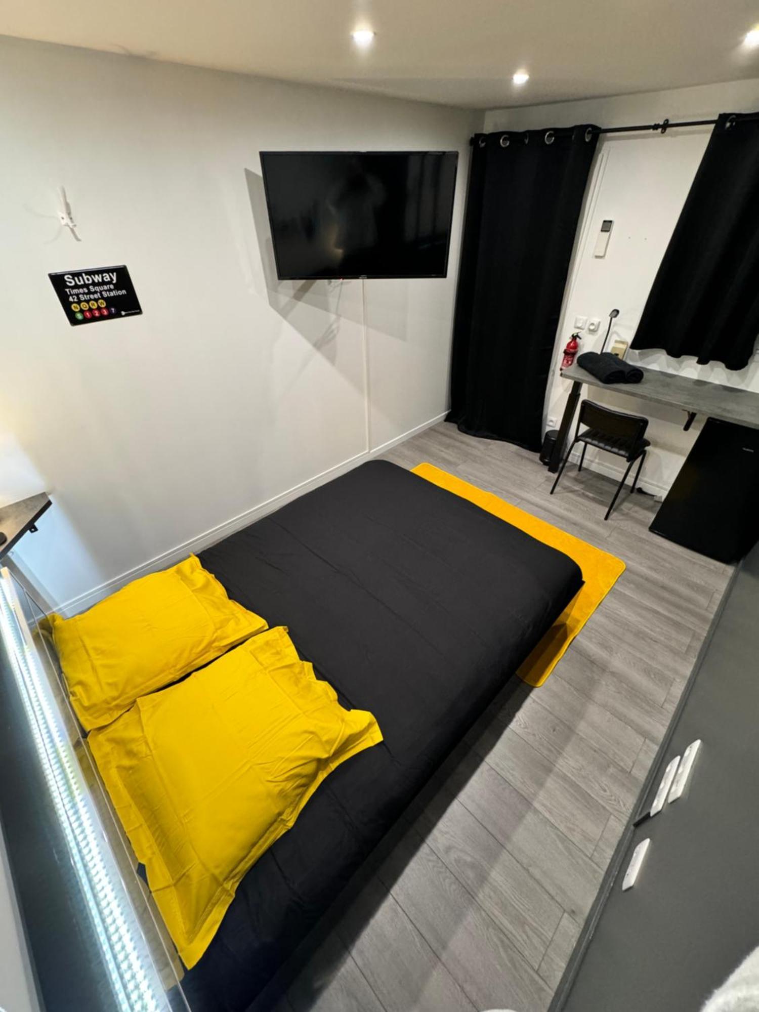 Worldroom Chambre Privee Avec Espace Commun Perpinhã Exterior foto