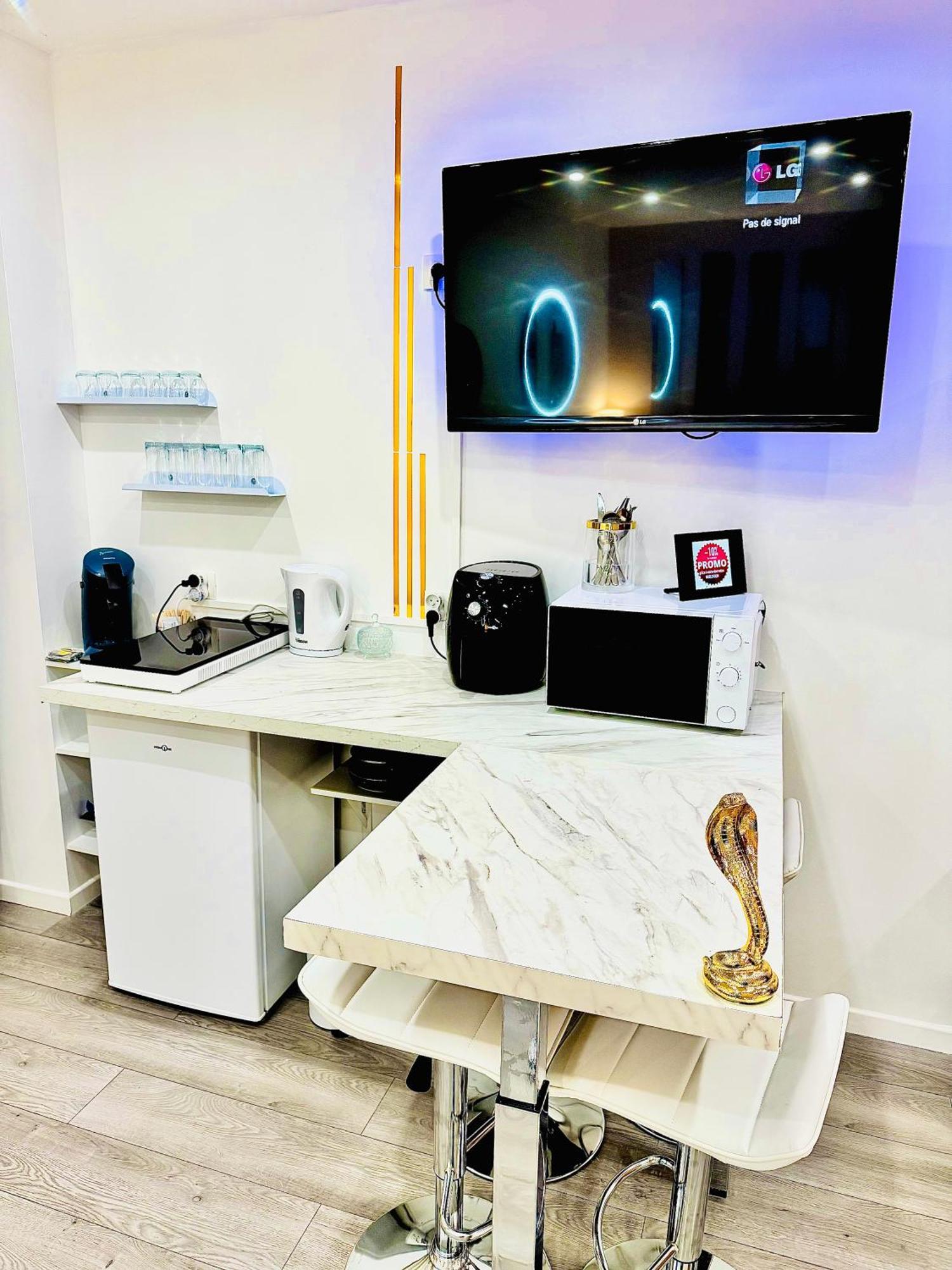 Worldroom Chambre Privee Avec Espace Commun Perpinhã Exterior foto