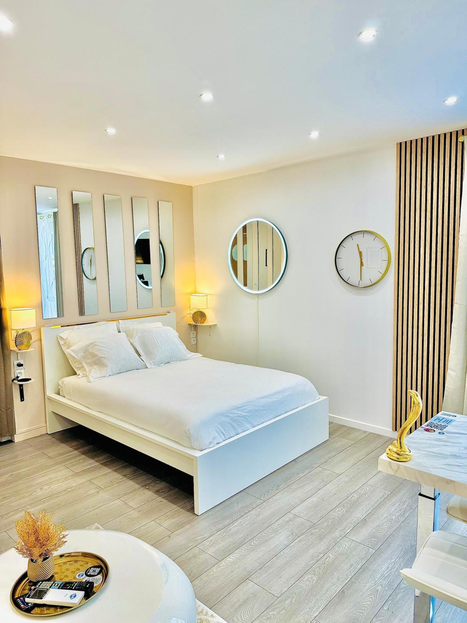 Worldroom Chambre Privee Avec Espace Commun Perpinhã Exterior foto